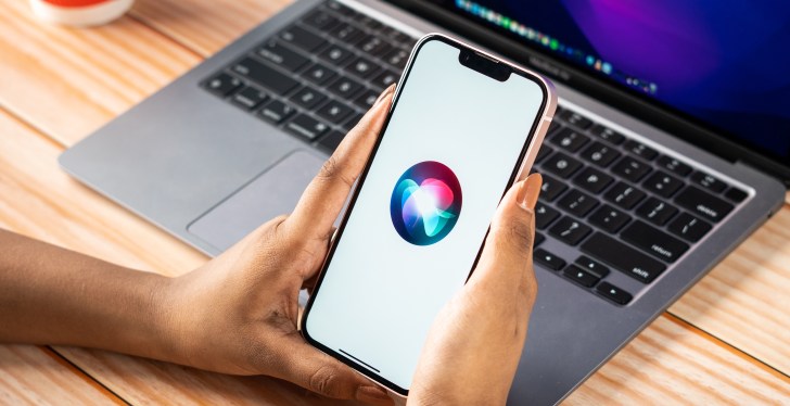 Man Blames Siri For Ruining His Job Interview