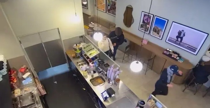 Bridgerton Star Bravely Fights Off Phone Thief In Dramatic CCTV Footage