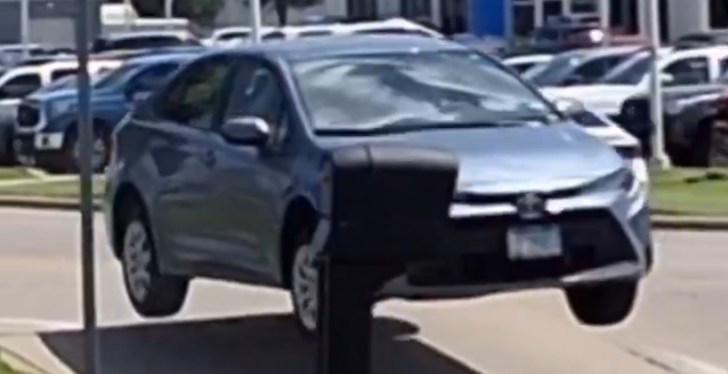 Missouri Road Buckles Sending One Car Flying As Temperatures Soar