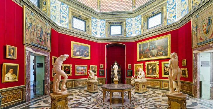 Clumsy Tourist Damages Priceless Painting At Art Gallery