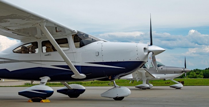Florida Residents Use Sledgehammer To Rescue Passengers From A Crashed Plane