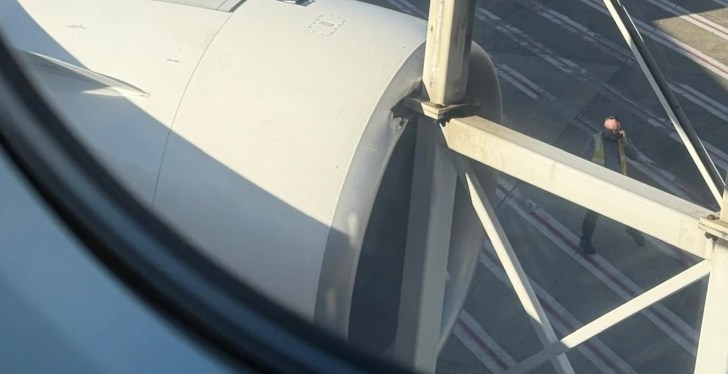 Qantas Flight Delayed After Impact With Jet Bridge