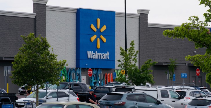 Former Reality TV Star Arrested After Allegedly Attacking Walmart Customer With Sock Filled With Rocks