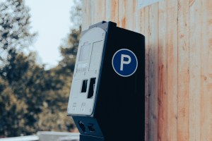 LA County Woman Charged Almost $8000 For Under An Hour Stay In Hospital Car Park